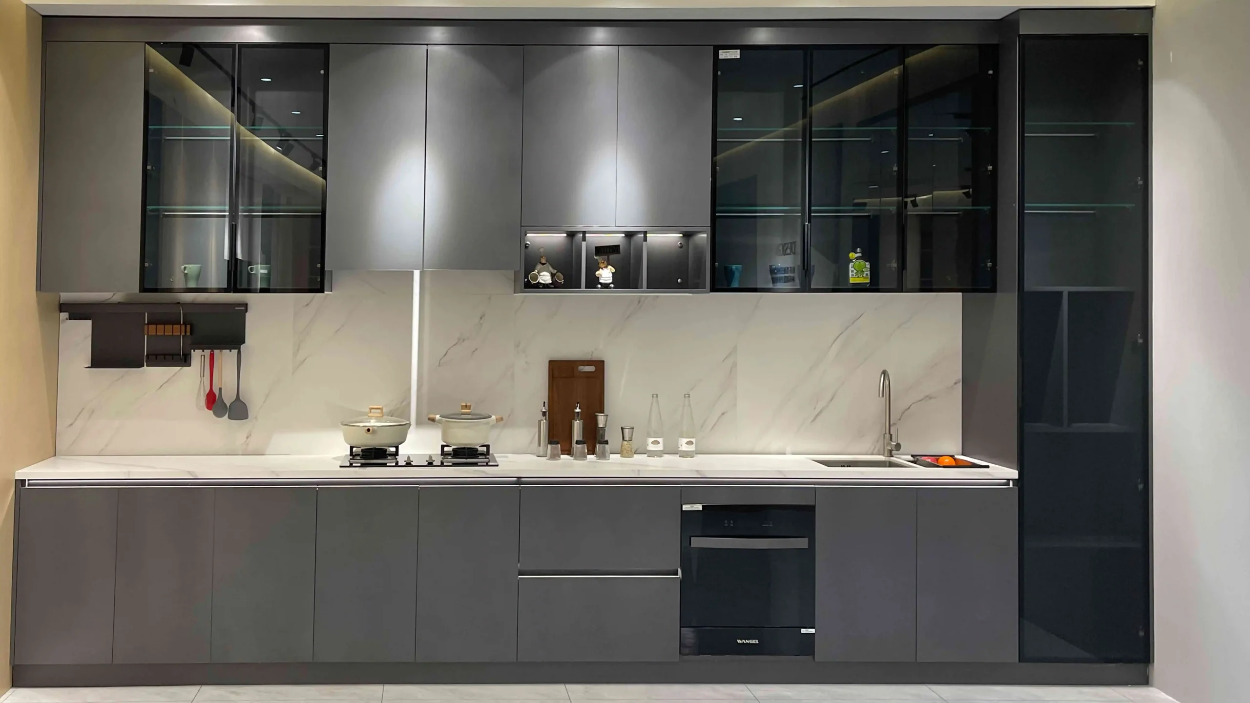 Mixing Metals in the Kitchen: Style Tips for a Modern Look